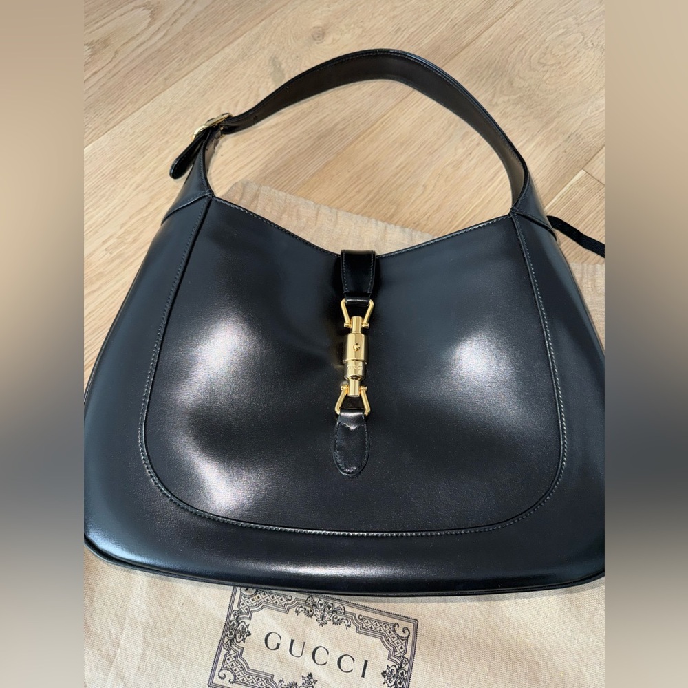 Gucci Medium Jackie 1961 Black Leather Shoulder Bag with strap